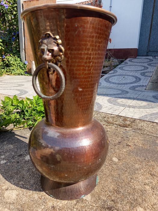 Suporte de chapéus de cobre