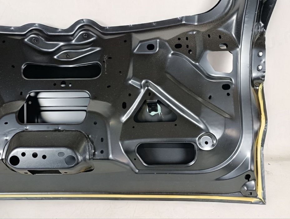 Ляда Кришка багажника Ford Escape 2020-2022