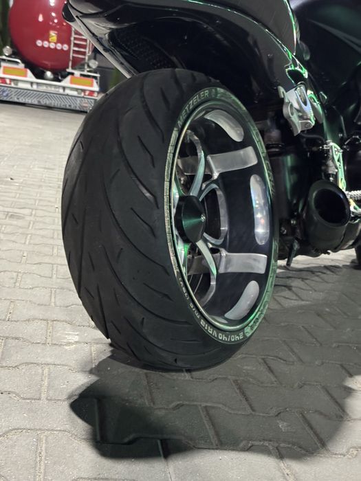 Suzuki Hayabusa КОМПРЕСОРНА