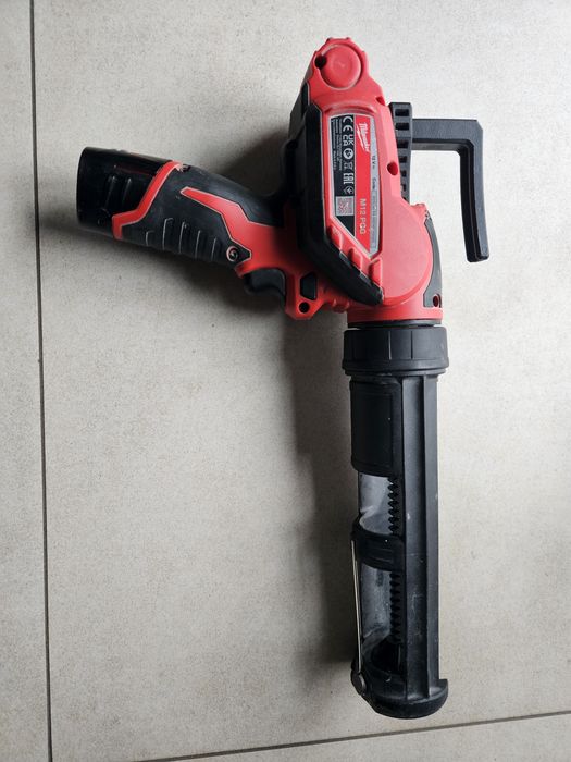 Milwaukee  m12 PCG