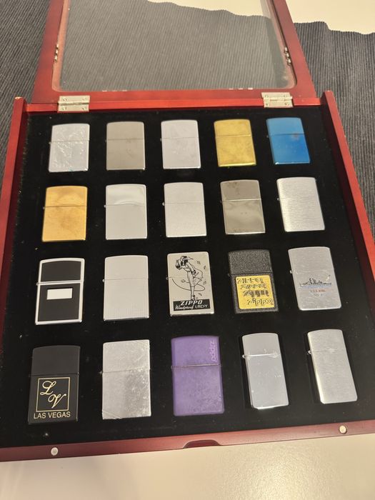 Colecao de 20 Zippo’s