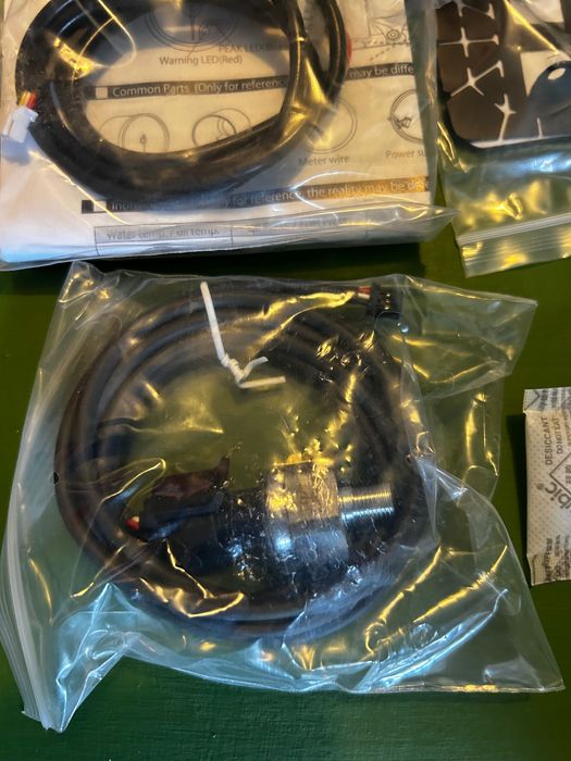 Manómetro Pressão de Óleo 52mm 7cores com aviso de pico ( Novo )