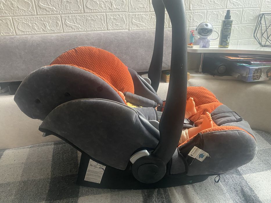 Дитяче автокрісло 0+ Recaro Young Profi Plus