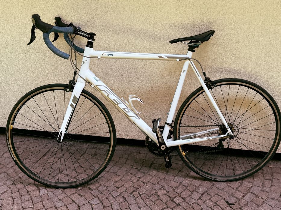 Rower szosowy Felt F75 - duza rama, super lekki