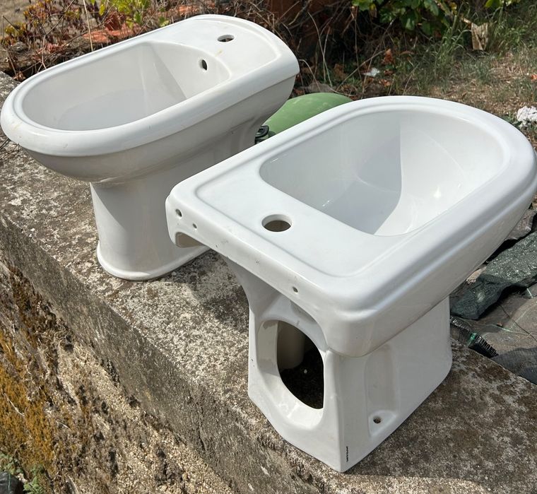 2 Bidés Sanindusa em Cerâmica Branca – 20€ cada