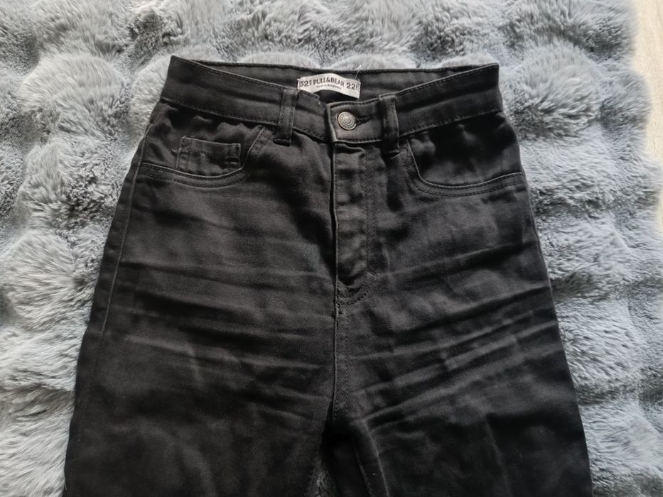 Czarne spodnie damskie rurki