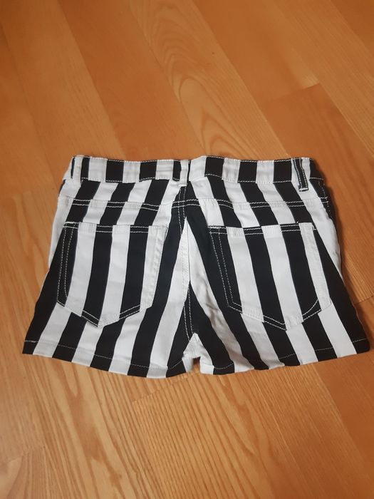 Krótkie spodenki Cubus