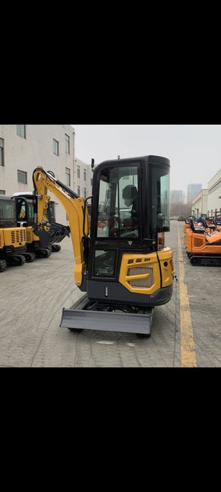 Minikoparka 2t Diesel łyżki, wiertło, Młot, chwytak