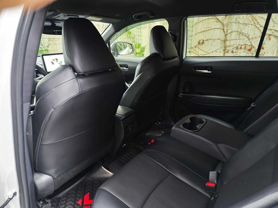 Продам  Toyota Corolla Cross 2024. Можна в розстрочку, під викуп.