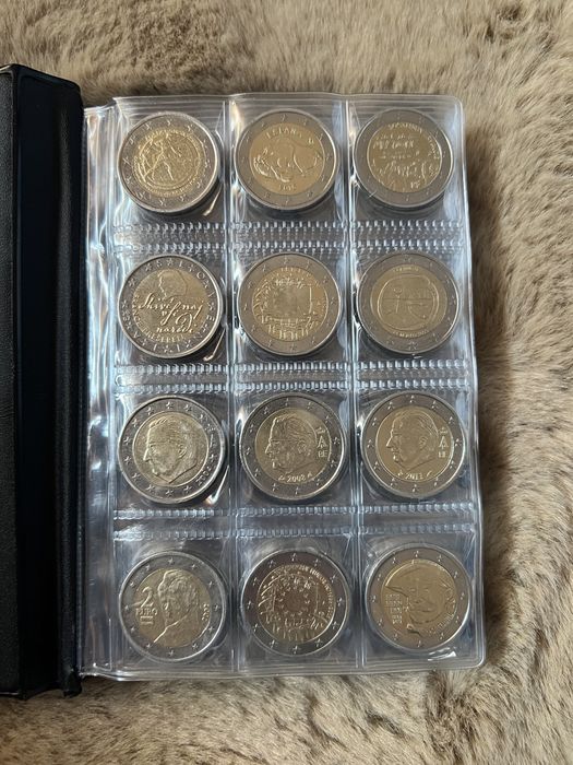Vendo várias moedas 2€