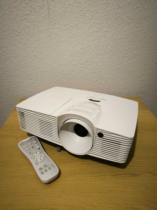 Projektor Optoma HD26 DLP - Idealny do Domowego Kina