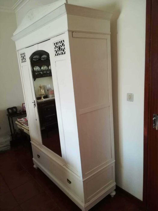 Moveis antigos e em óptimo estado