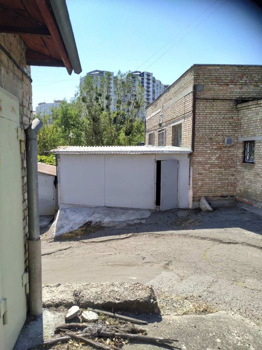 Задам Гараж 50м.кв. ул Лобановского
