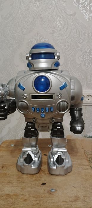 Іграшковий робот