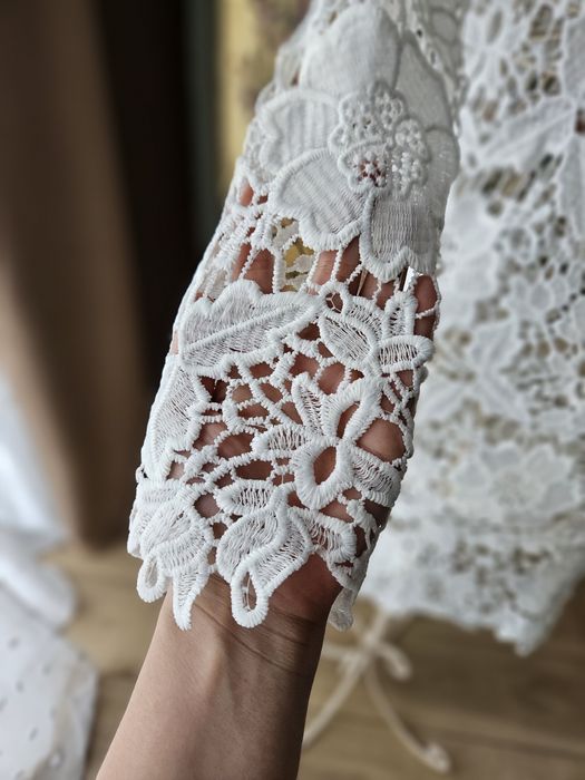 Biała koronkowa sukienka damska – letnia elegancja Made in Italy S/