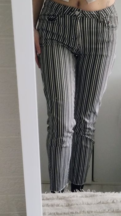 Spodnie damskie bawełniane w paski Pull&Bear niski stan