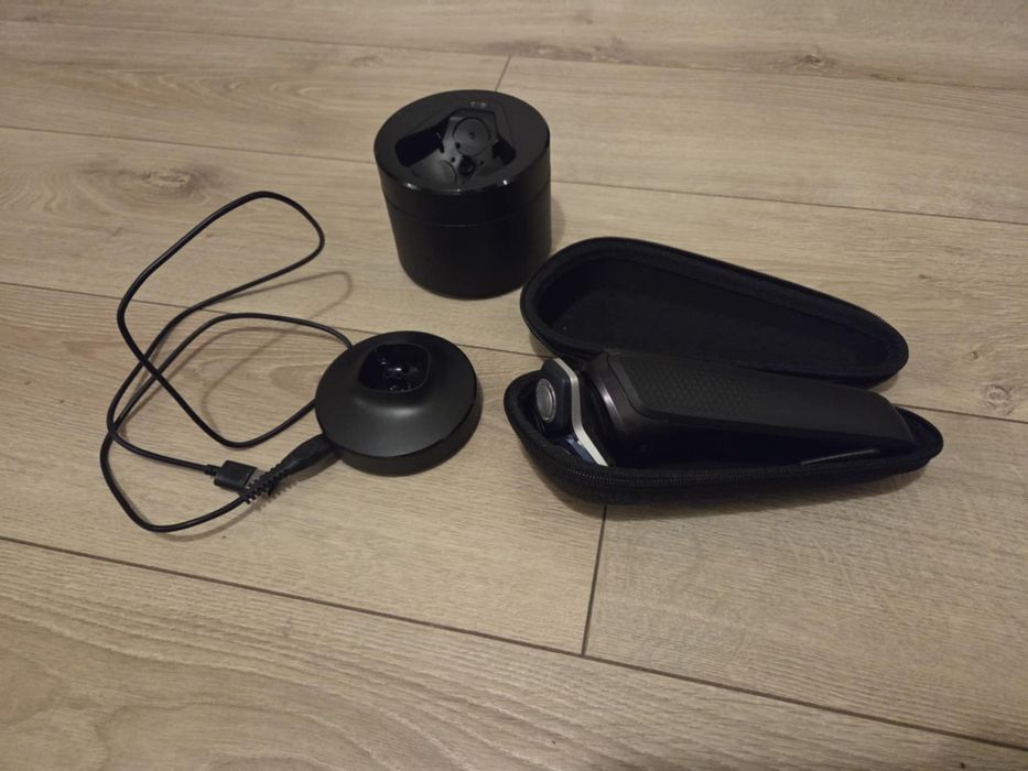 Golarka elektryczna do golenia na sucho i na mokro Philips S7886/55