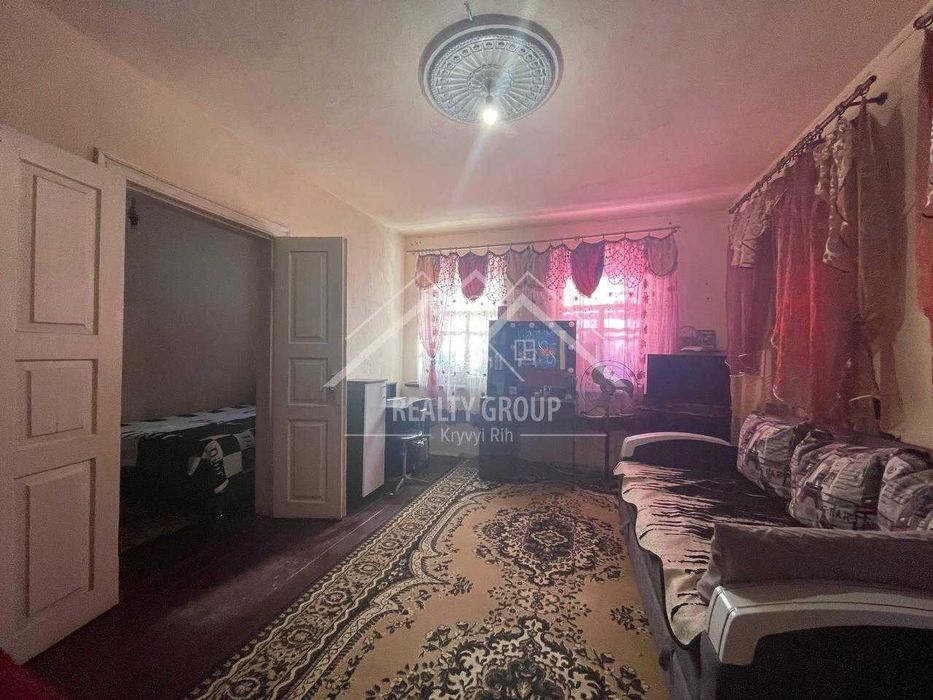 Продаж затишного будинку по Черняховського