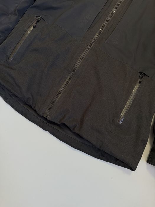 Куртка The North Face  Chakal Insulated JacketHyvent   Size M Dc Bogne