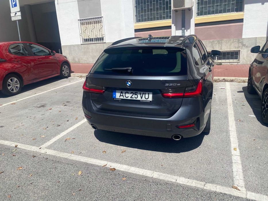 BMW 330e Touring — photo 3