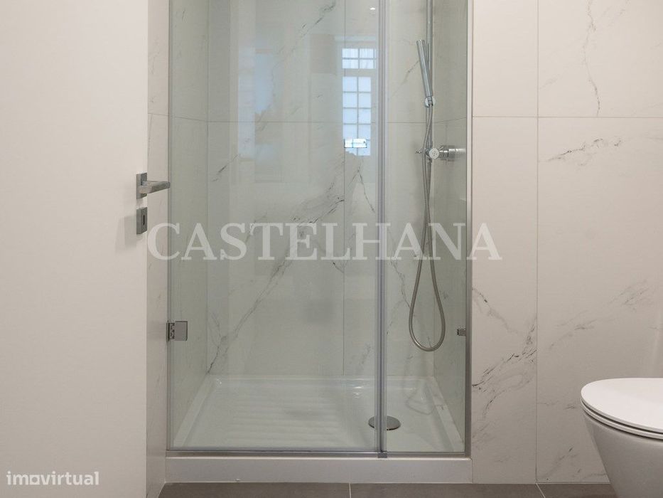 Apartamento T1+1 com varanda na zona histórica do Porto