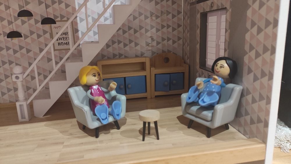 Domek dla lalek z wyposażeniem