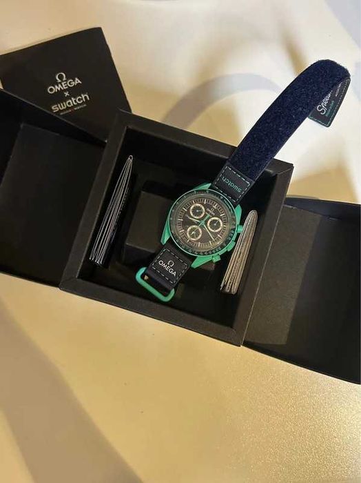 Zorza Polarna SO33L103 – Omega x Swatch MoonSwatch Lodowy Styl