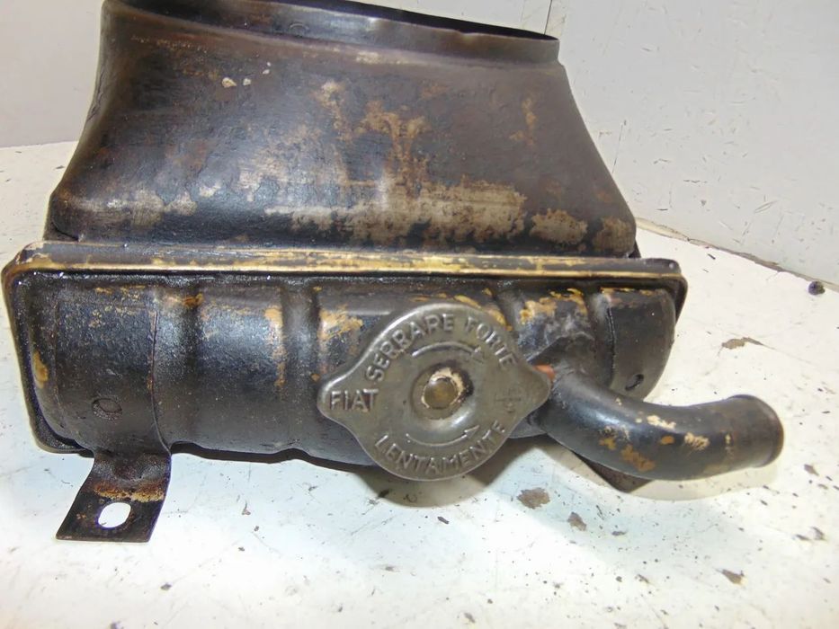 Fiat 600 radiador " usado em bom estado