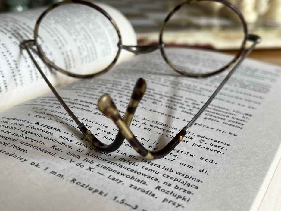 Antyczne okulary-  ramki