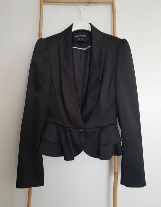 Żakiet z baskinką Atmosphere