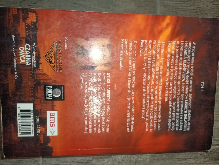 Dziewczyna, która igrala z ogniem Stieg Larsson