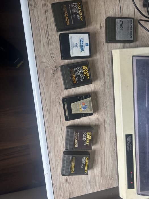 ATARI 800XL + gry + oryginalny zasilacz + kabel TV – sprawny zestaw retro