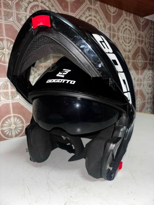 Capacete preto bom estado