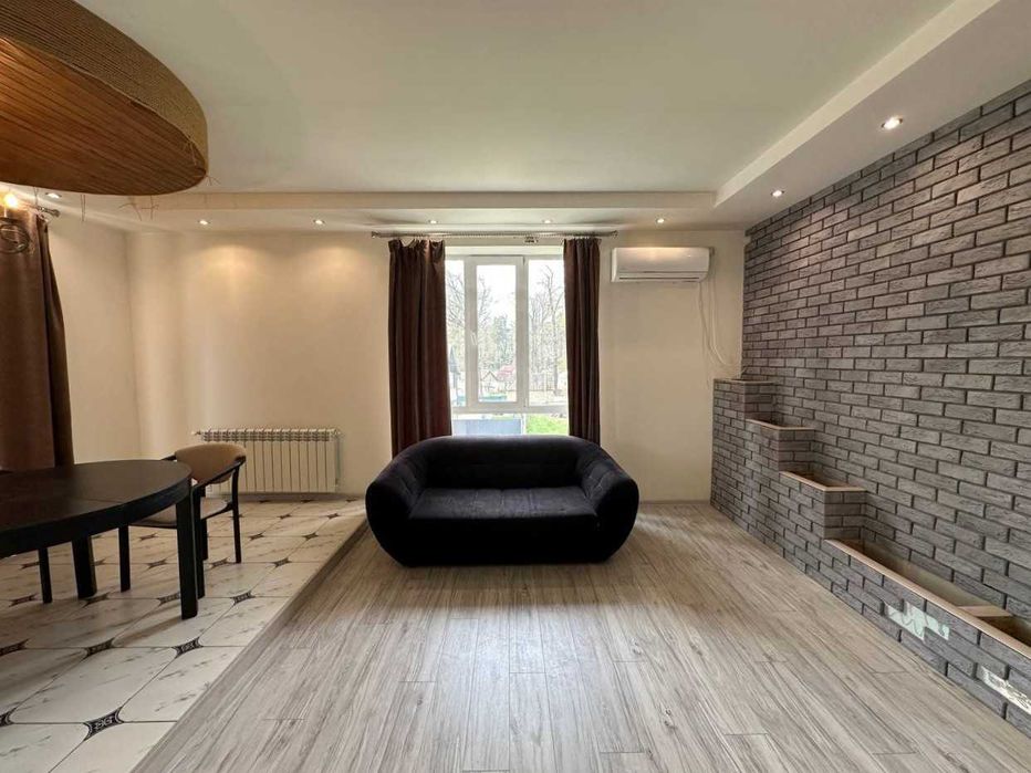 Продаж квартири 58м² з меблями та технікою. Євроремонт.