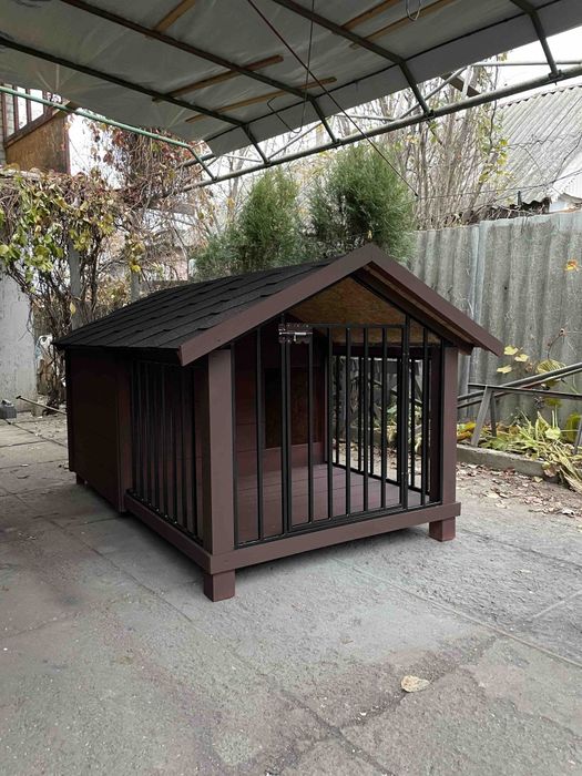 Будка з вольєром