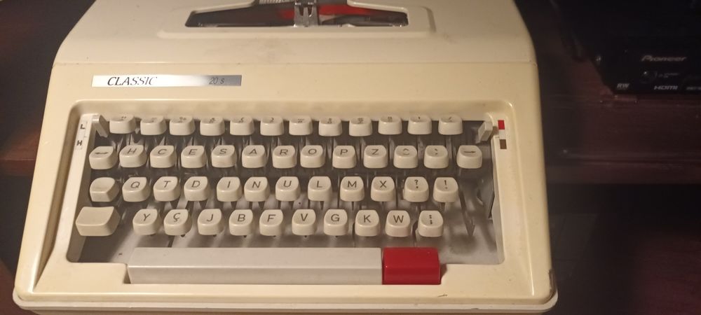 Maquina escrever classica apenas  15€