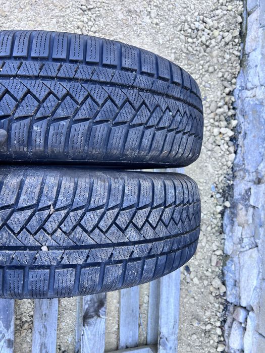 2xopona zimowa CONTINENTAL w rozmiarze 215/65 R17