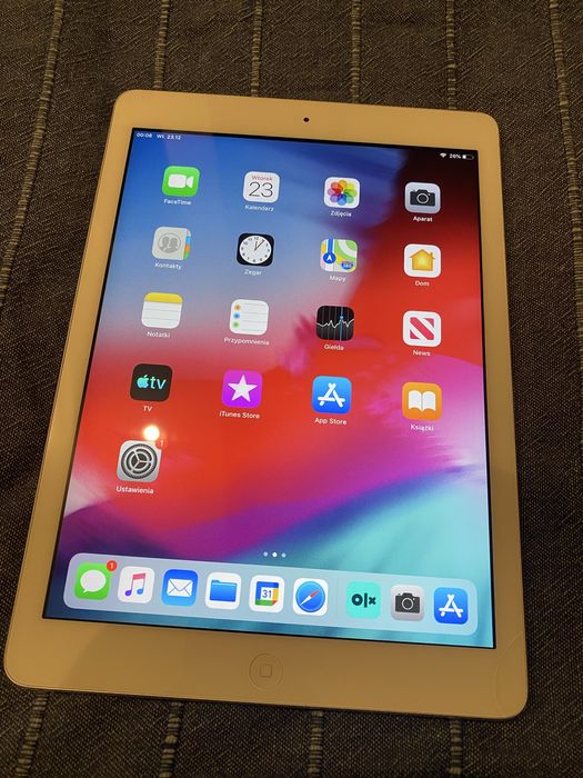 Tablet Apple iPad Air A1474 32GB w dobrym stanie