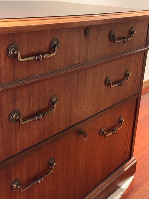 Filing Cabinet64585603204995120