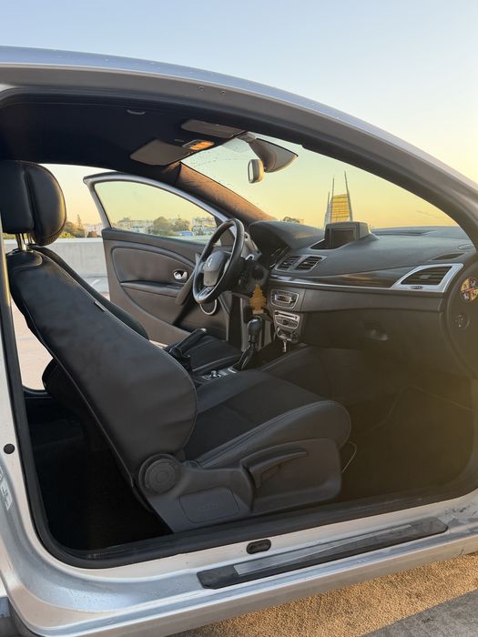 Renault Megane 3 coupe / 1.5 dci