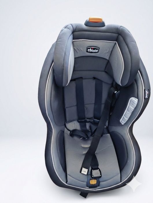 Продам надійне автокрісло Chicco NextFit (0-29 кг)