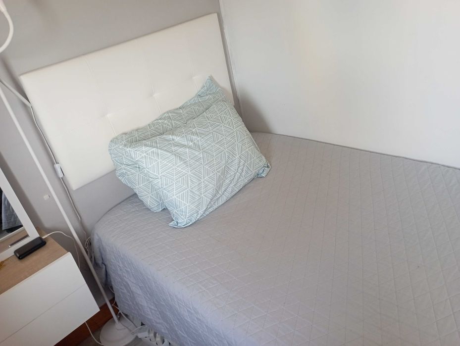 Conjunto sommier e cabeceira