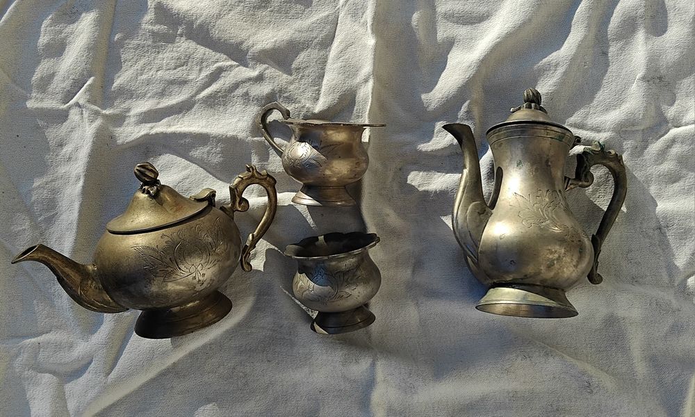 Conjunto de chá vintage em latão