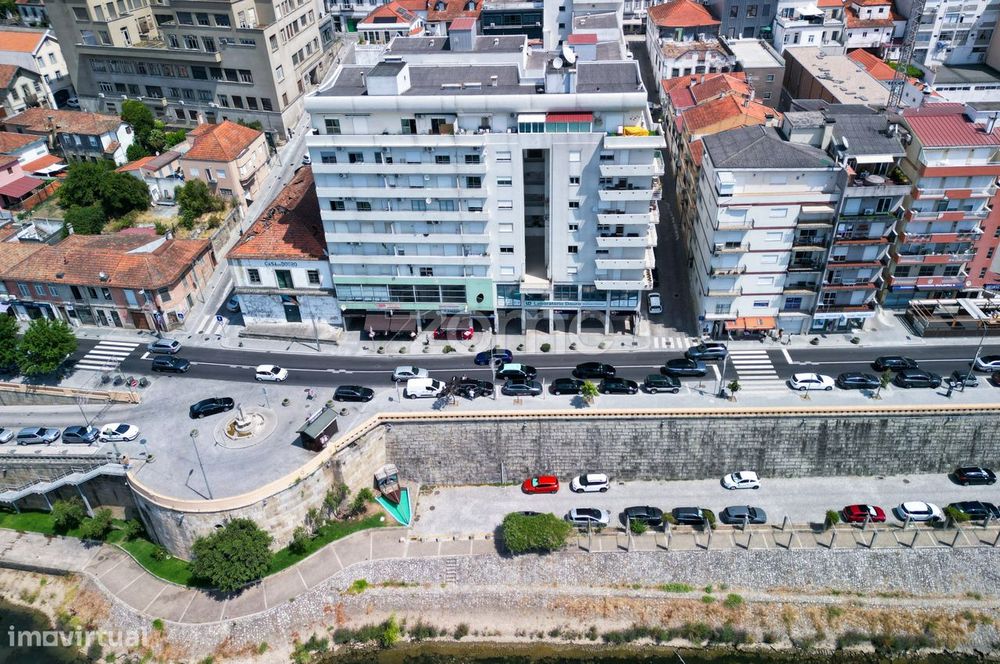 Apartamento T2 c/ Vista Privilegiada sobre o Rio Douro – Peso da Ré...