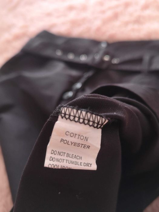 Czarna ołówkowa spódnica M