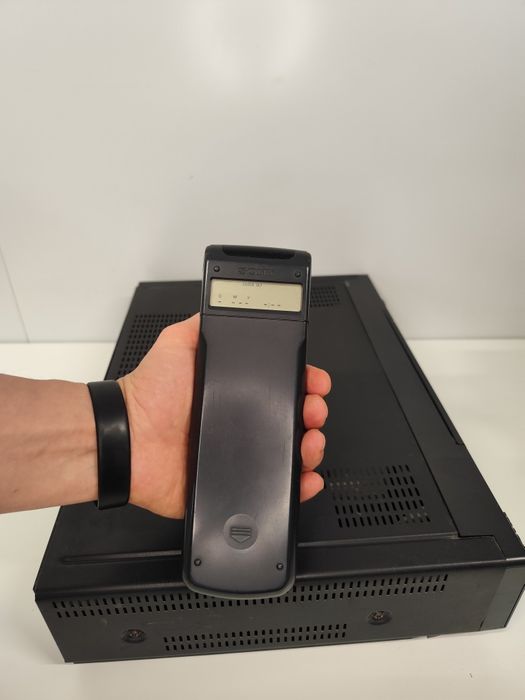 Sony SLV-E810EC магнітофон VHS с функцією Hi-Fi Соні програвач