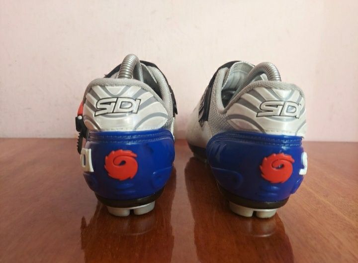 Велотуфлі sidi genius 5 prp simano оригінал 

Розмір по бірці: 44

(Ро