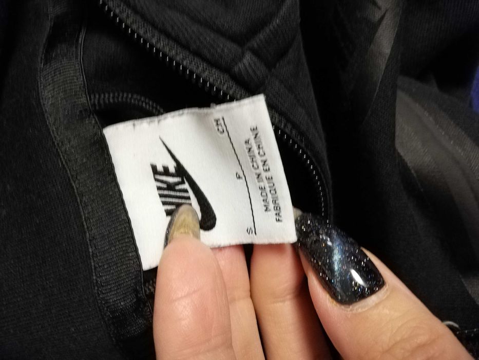 bluza Nike s 36 bluza Nike sportswear s 36 czarna