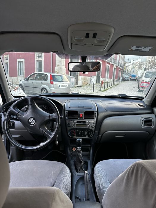 Vendo nissan Almera 1.5 gasolina