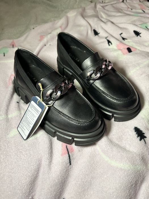 новые кожаные лоферы бадура